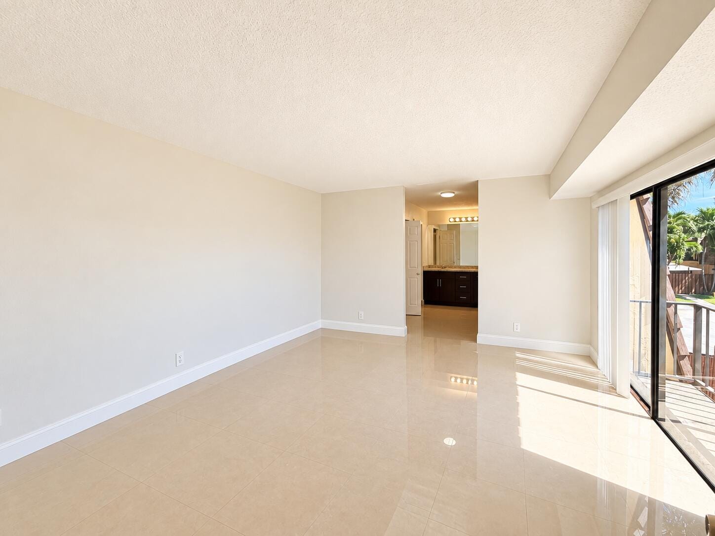 804 Springdale Circle, Palm Springs, FL 33461 photo 15