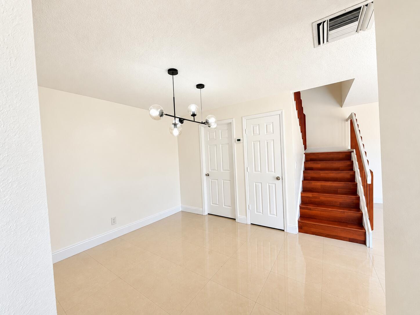 804 Springdale Circle — photo 4