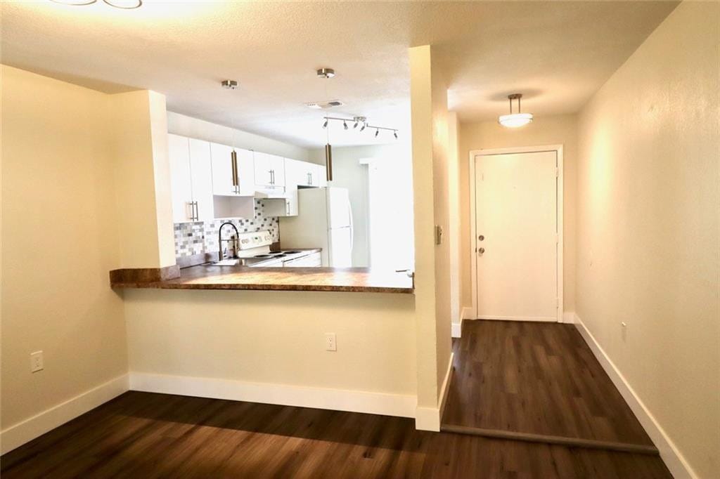 8121 SW 21ST Court 8121 — photo 1