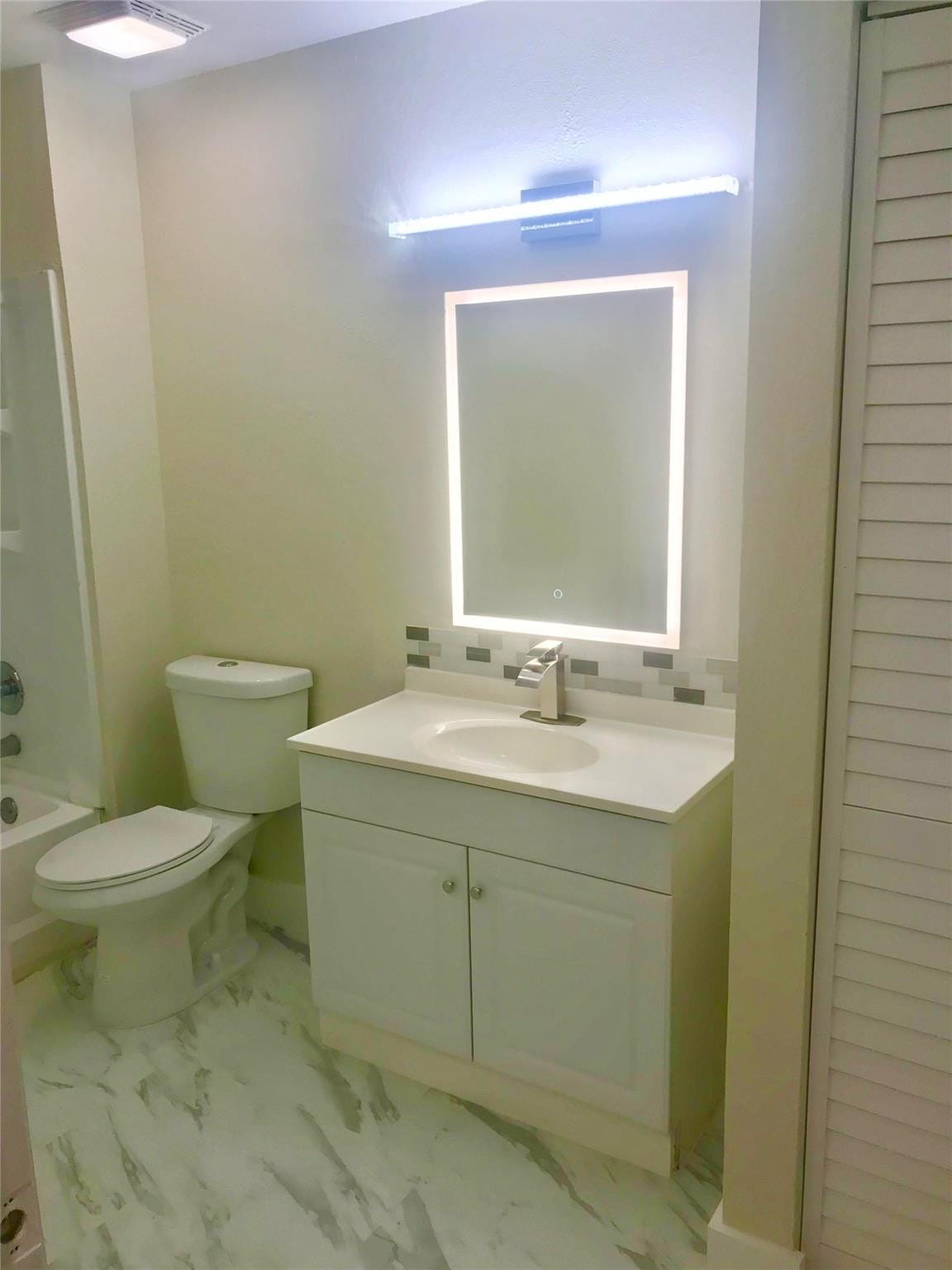 8121 SW 21ST Court 8121 — photo 11