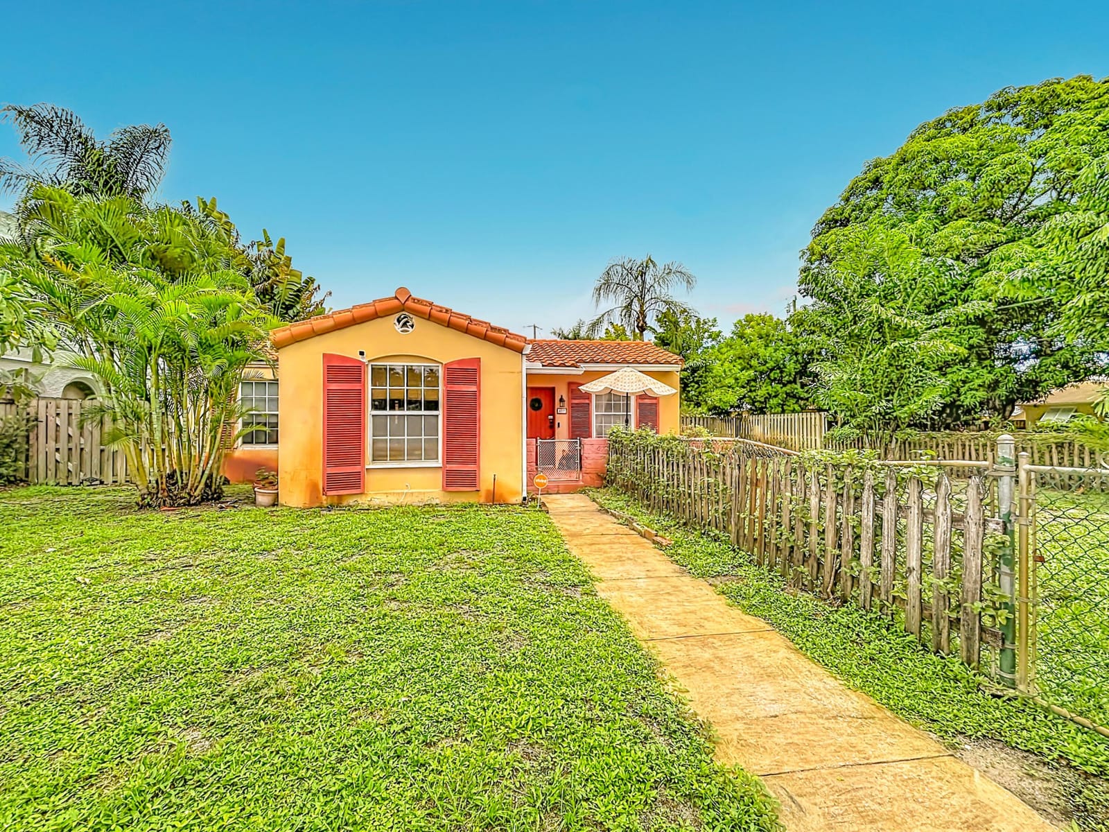 427 37TH Street, West Palm Beach, FL 33407 photo 2