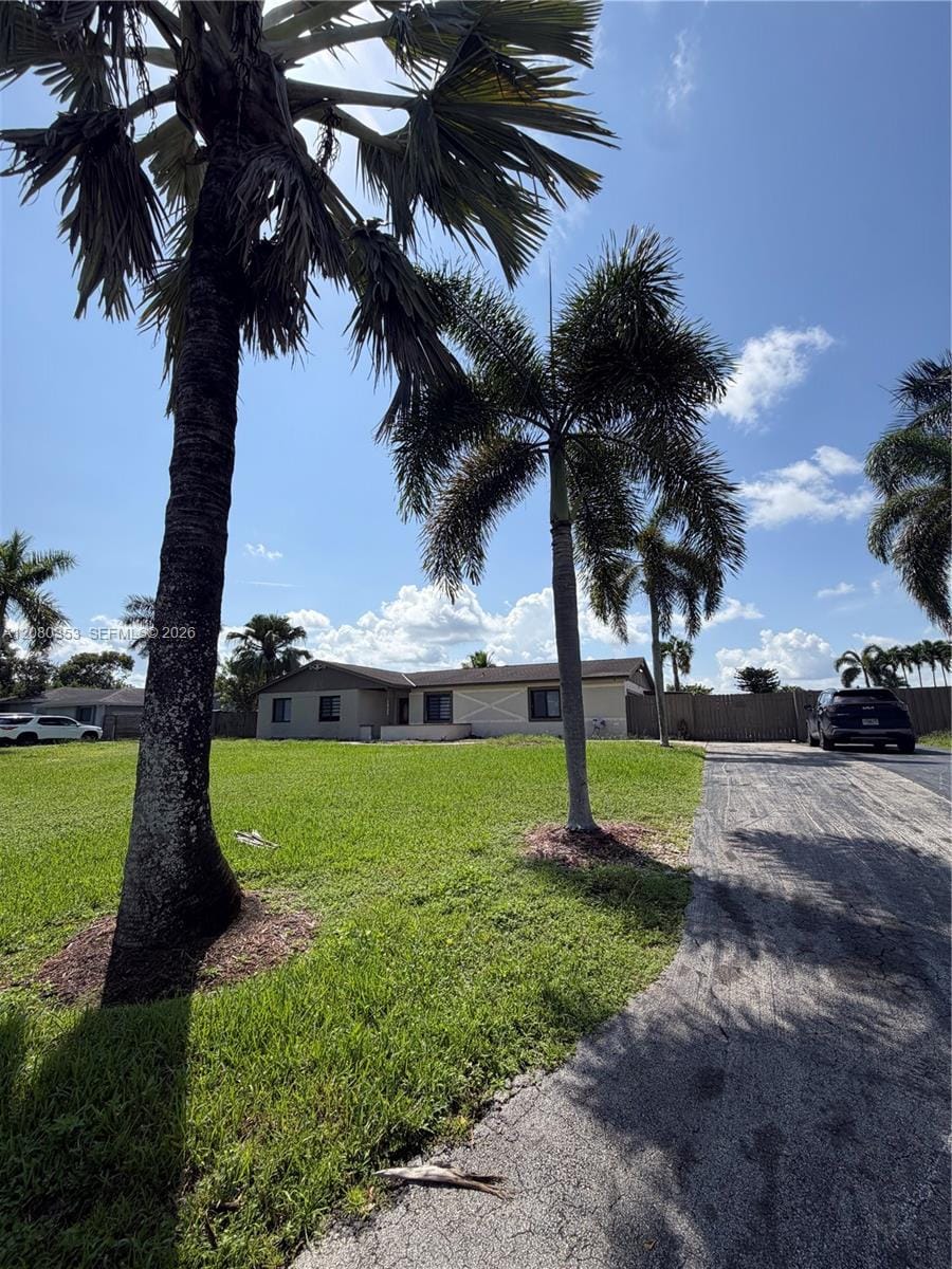 1422 NW 20th Street — photo 1