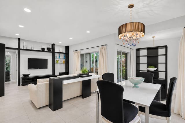 6487 Via Regina, Boca Raton, FL 33433