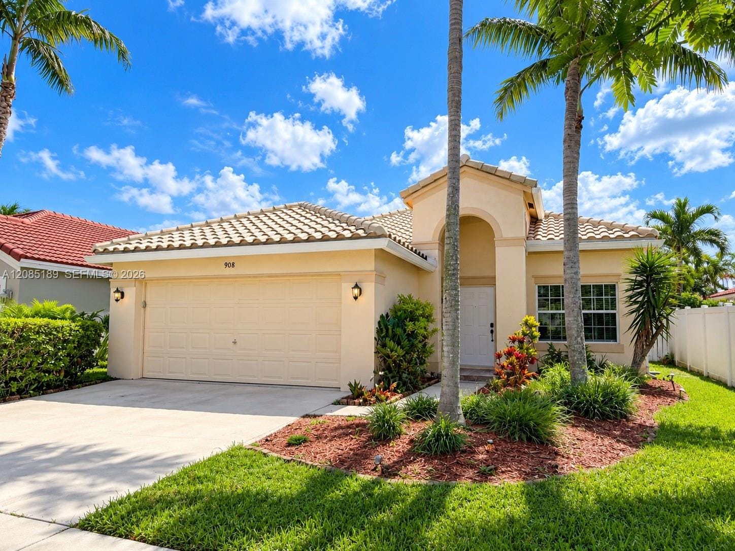 908 Tanglewood Circle 908, Weston, FL 33327 photo 3