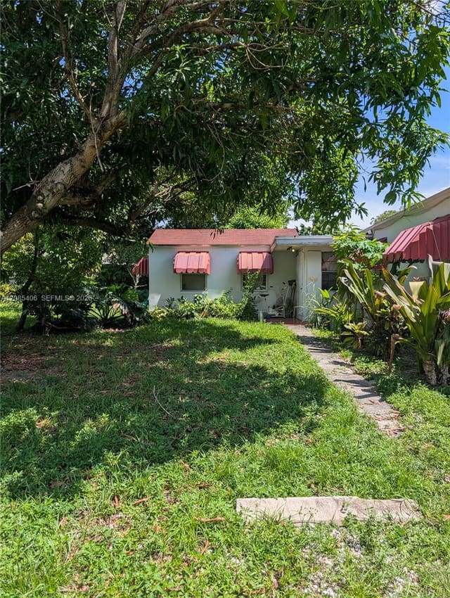 11339 Peachtree Drive, Miami, FL 33161