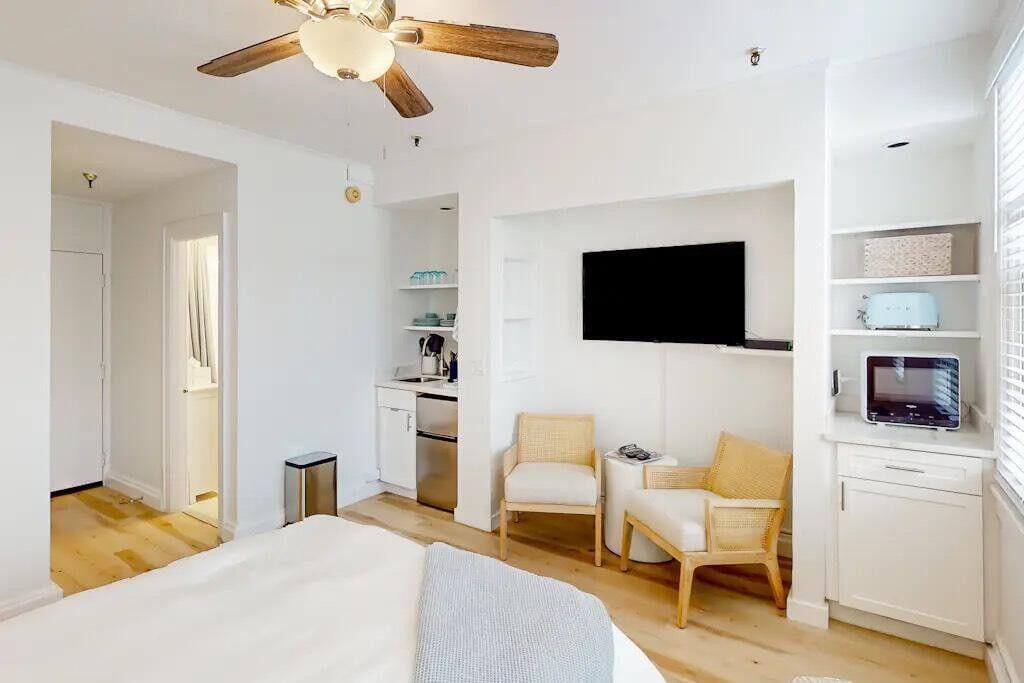 235 Sunrise Avenue 3215, Palm Beach, FL 33480 photo 4