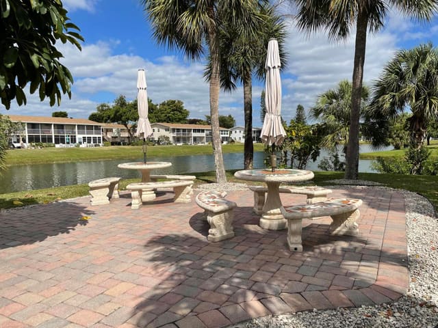 218 SOMERSET L, sold in Somerset, West Palm Beach, FL