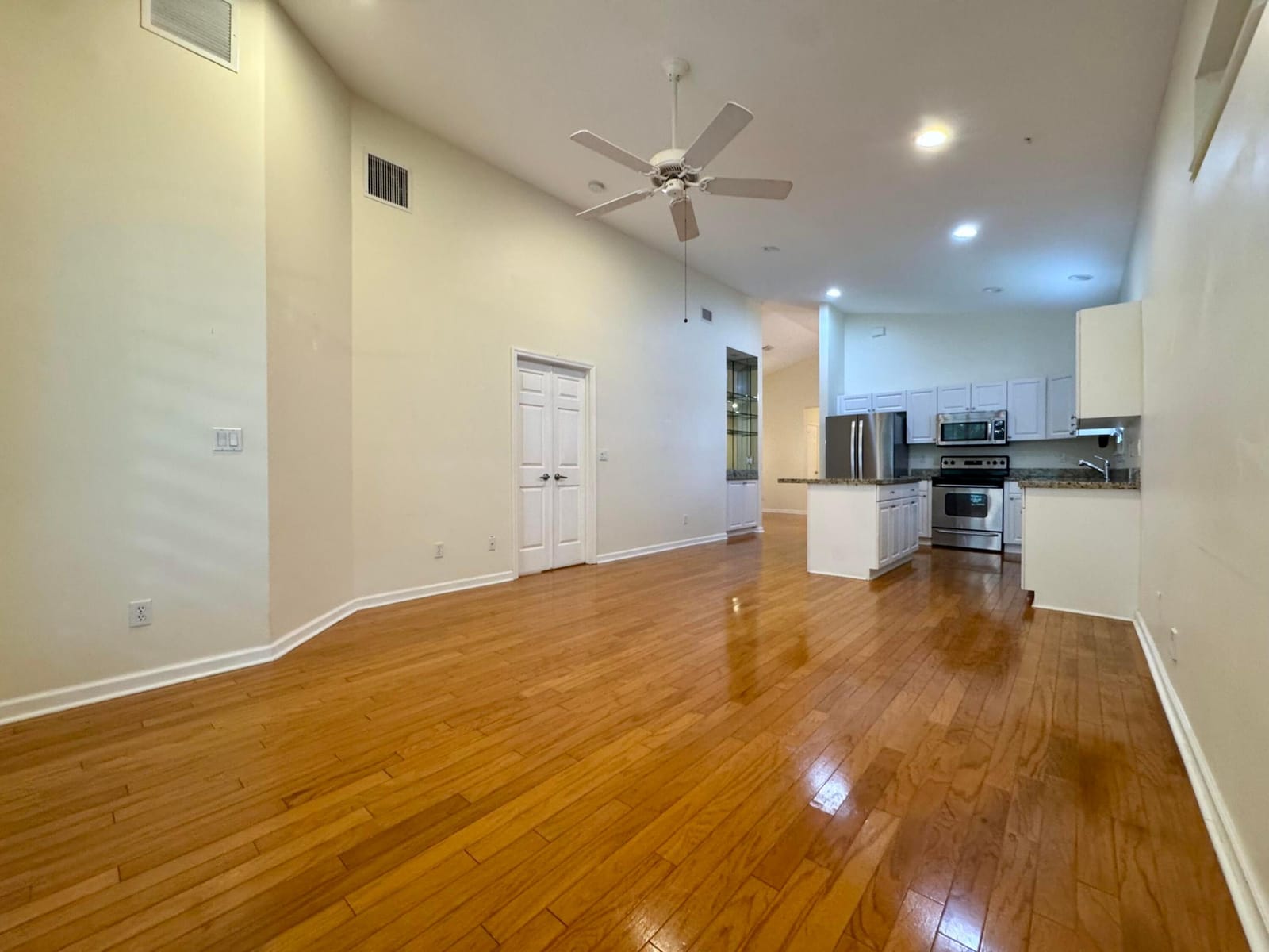 1464 SE Tidewater Place — photo 11