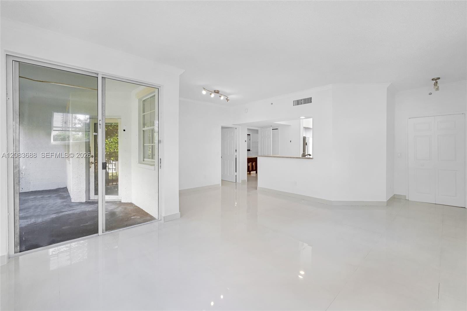 3125 NE 184th Street 1201 — photo 7