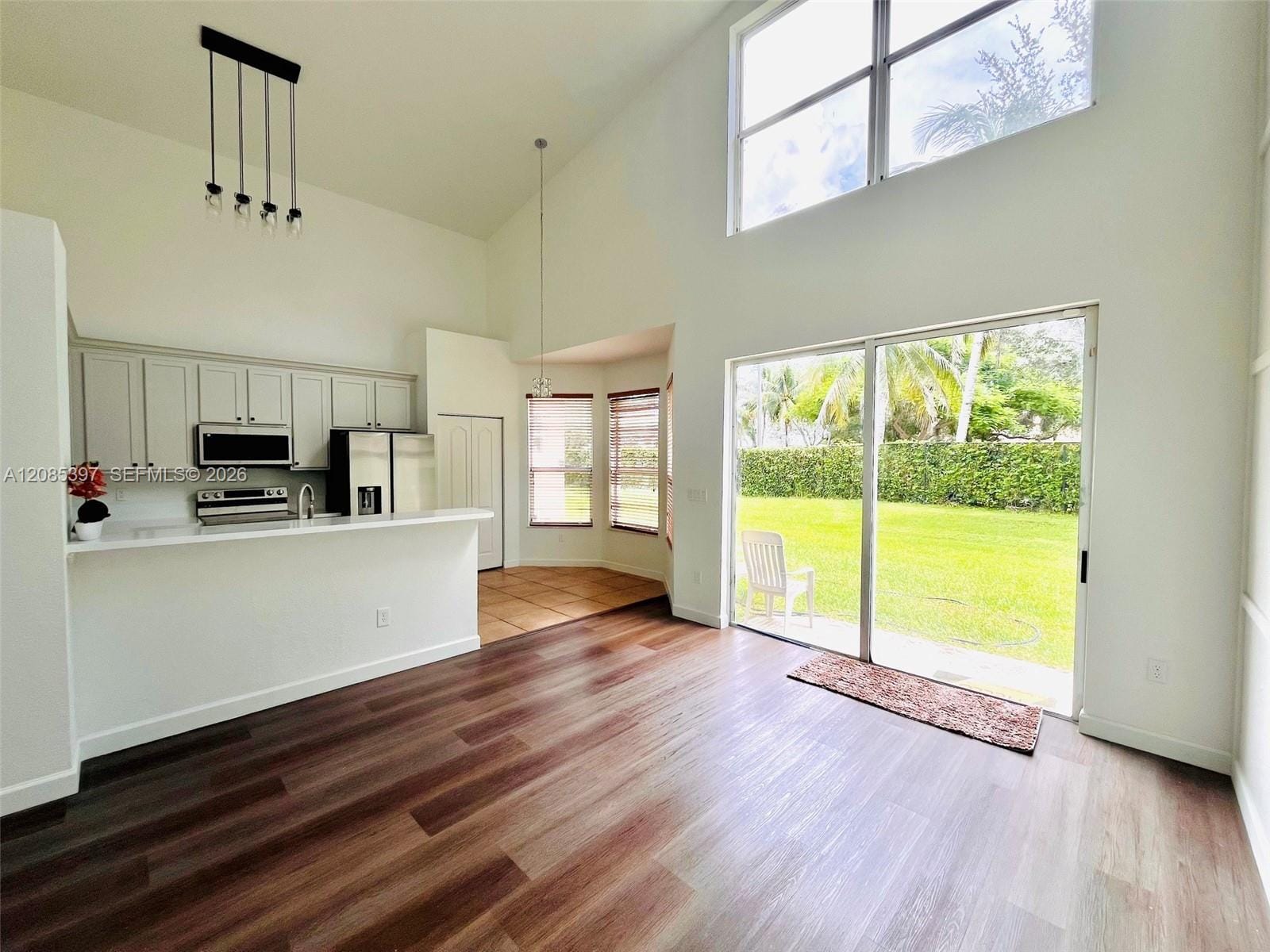 1261 NE 37th Place, Homestead, FL 33033 photo 4