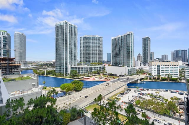 68 SE 6th Street 910, Miami, FL 33131