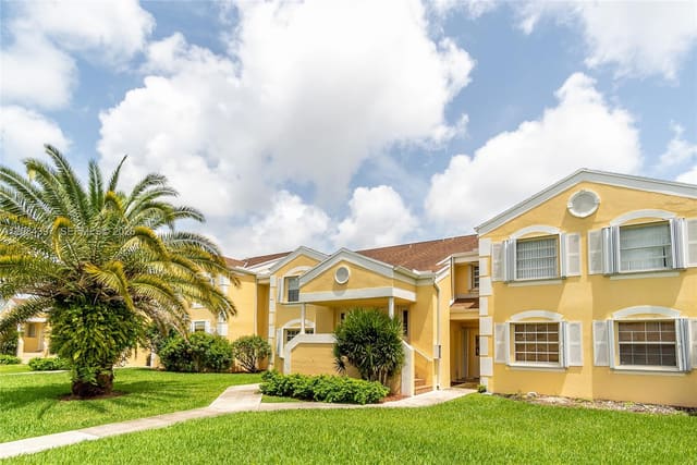 2220 SE 27th Drive 205-B, Homestead, FL 33035