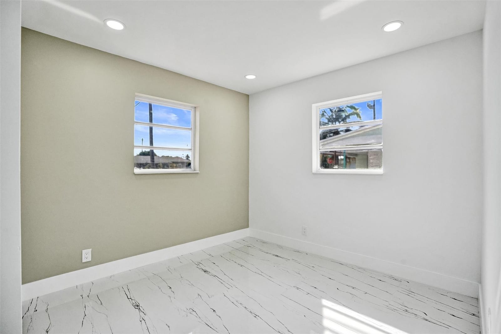 1437 SW 1ST Avenue, Deerfield Beach, FL 33441 photo 12