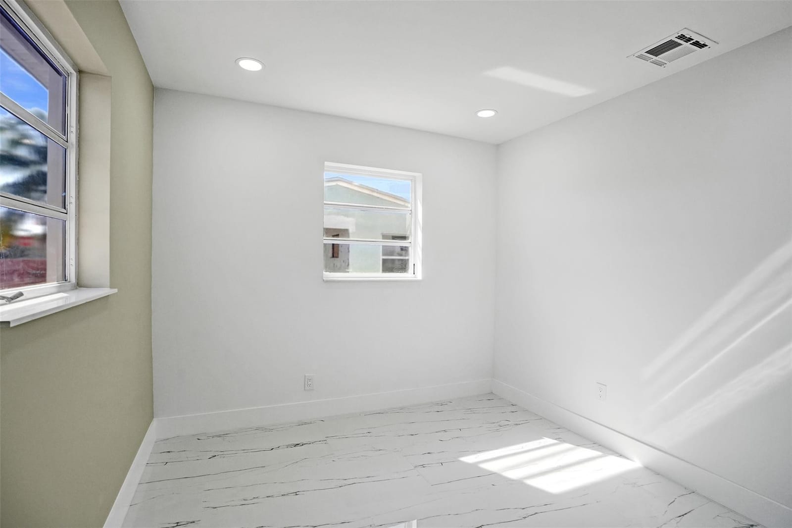 1437 SW 1ST Avenue, Deerfield Beach, FL 33441 photo 13