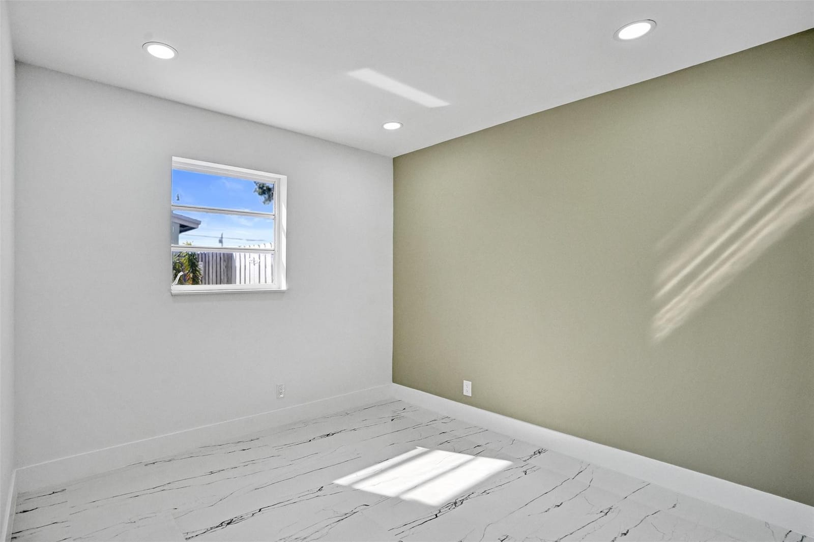 1437 SW 1ST Avenue, Deerfield Beach, FL 33441 photo 16