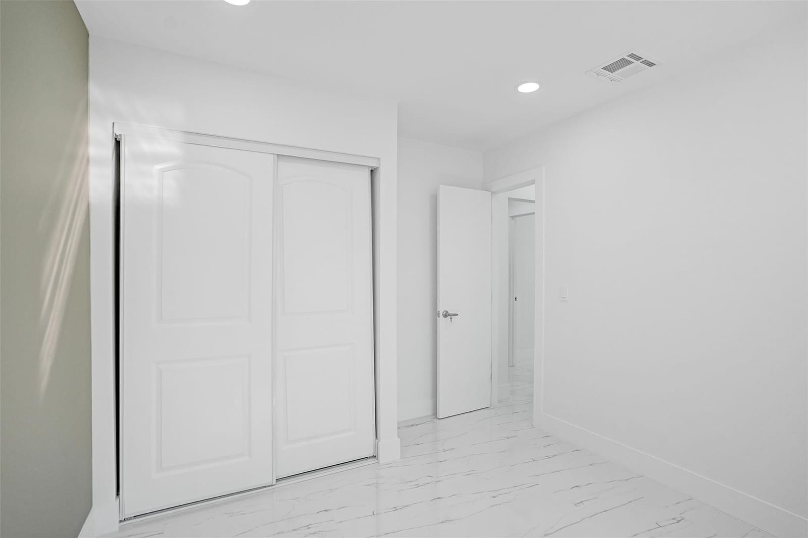 1437 SW 1ST Avenue, Deerfield Beach, FL 33441 photo 17