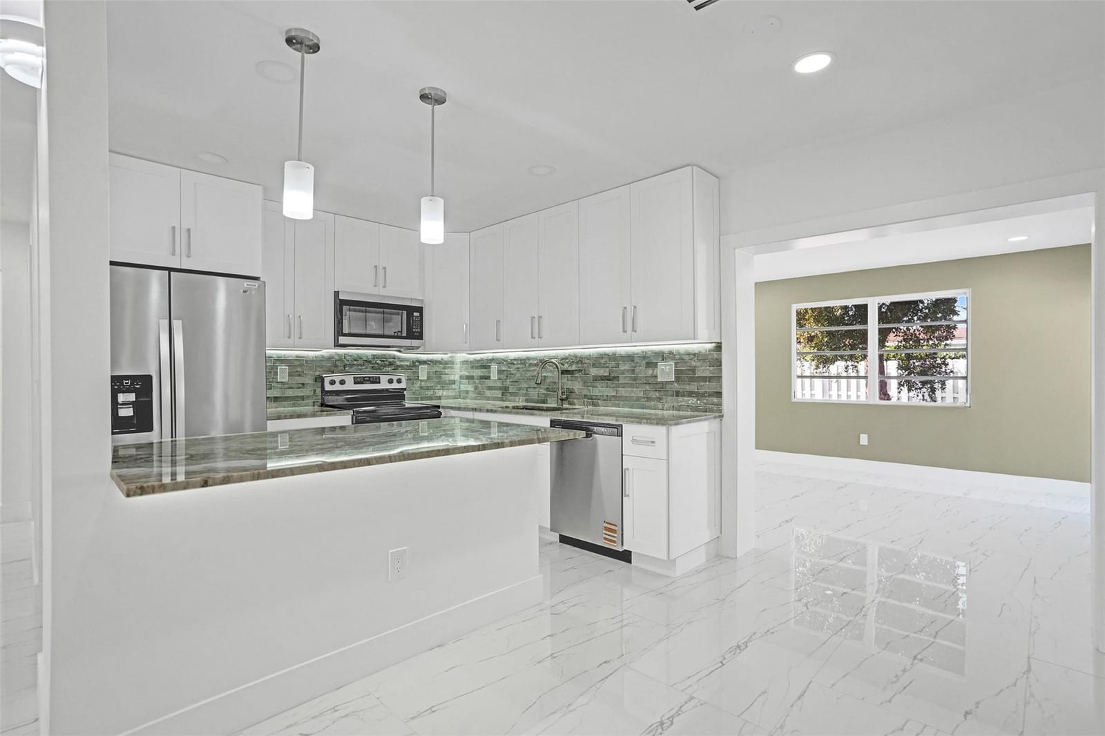 1437 SW 1ST Avenue, Deerfield Beach, FL 33441 photo 5