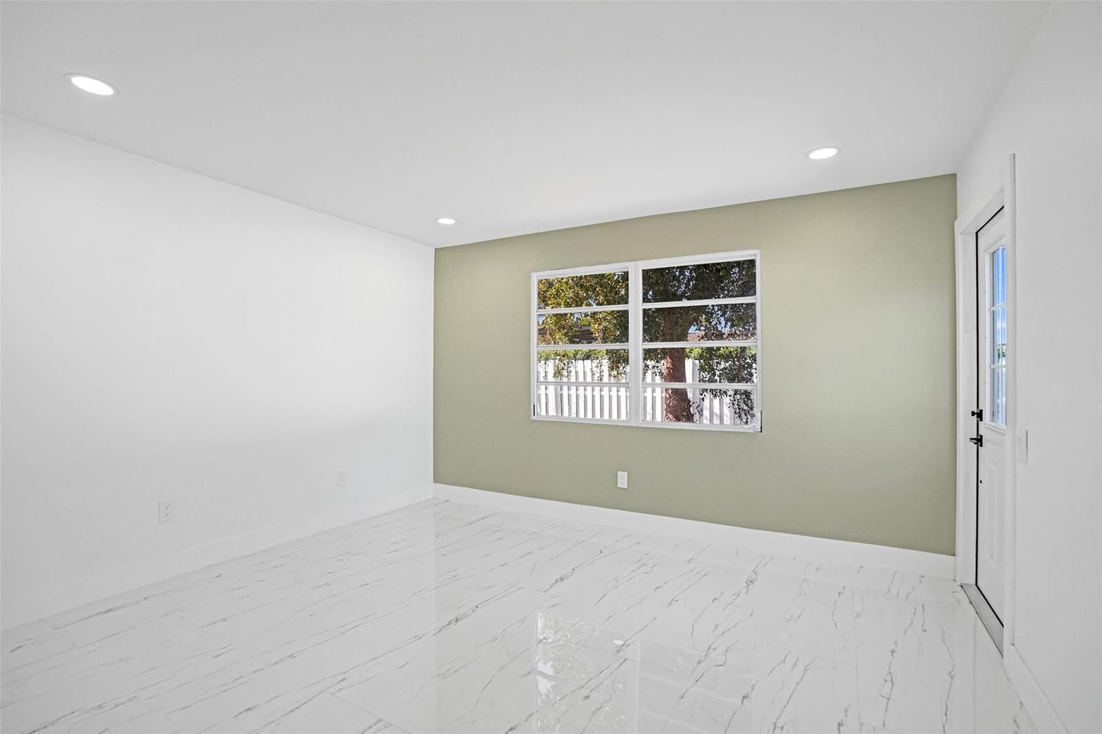 1437 SW 1ST Avenue, Deerfield Beach, FL 33441 photo 8