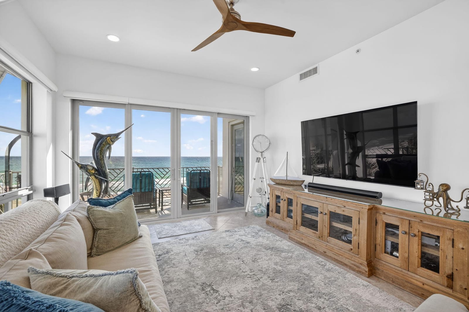4510 El Mar Drive 405 — photo 7