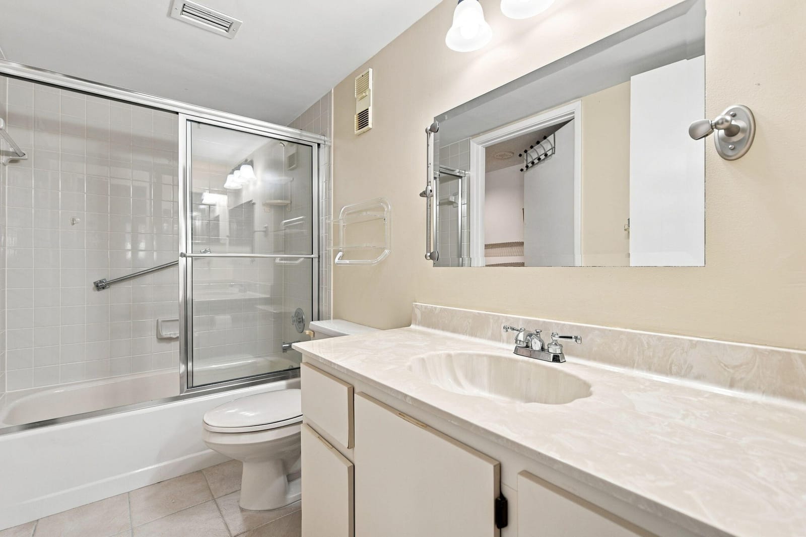 7290 Kinghurst Drive 403, Delray Beach, FL 33446 photo 19