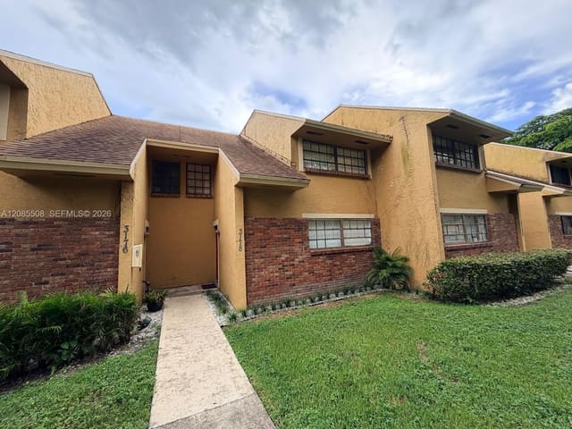 3178 N Pine Island Road 805, Sunrise, FL 33351