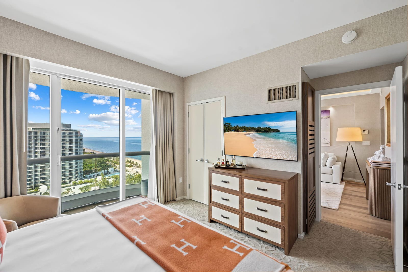 551 N FORT LAUDERDALE BEACH Boulevard R1801 — photo 6