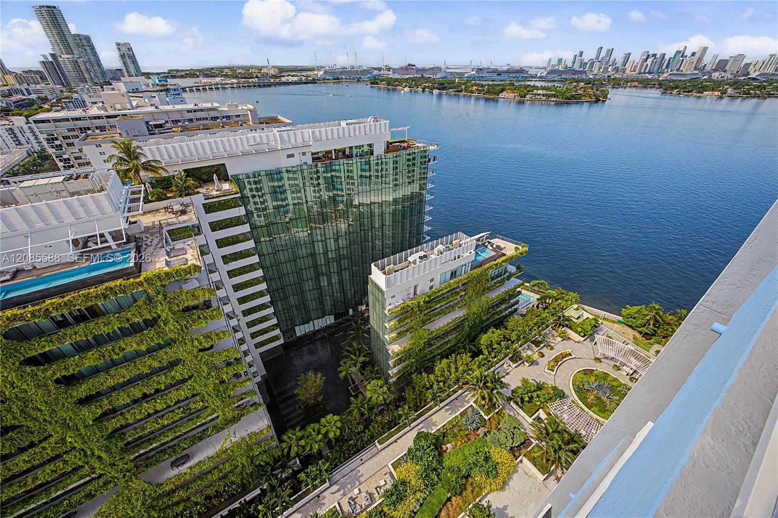 1330 West Avenue 2412, Miami Beach, FL 33139 photo 14