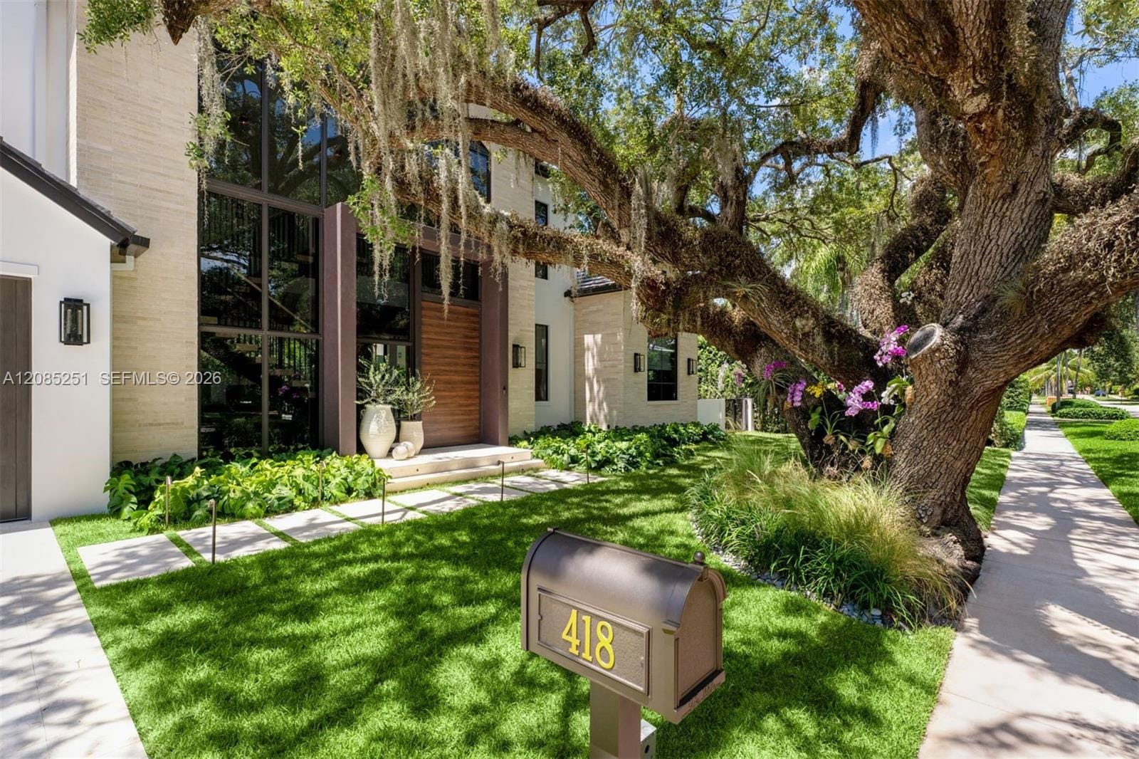 418 Castania Avenue, Coral Gables, FL 33146 photo 2