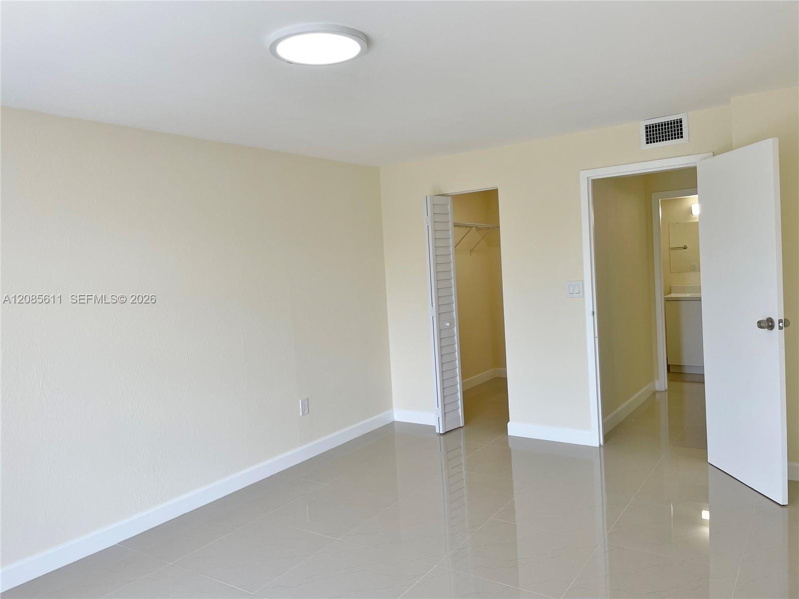 16851 NE 23rd Avenue A411, North Miami Beach, FL 33160 photo 16