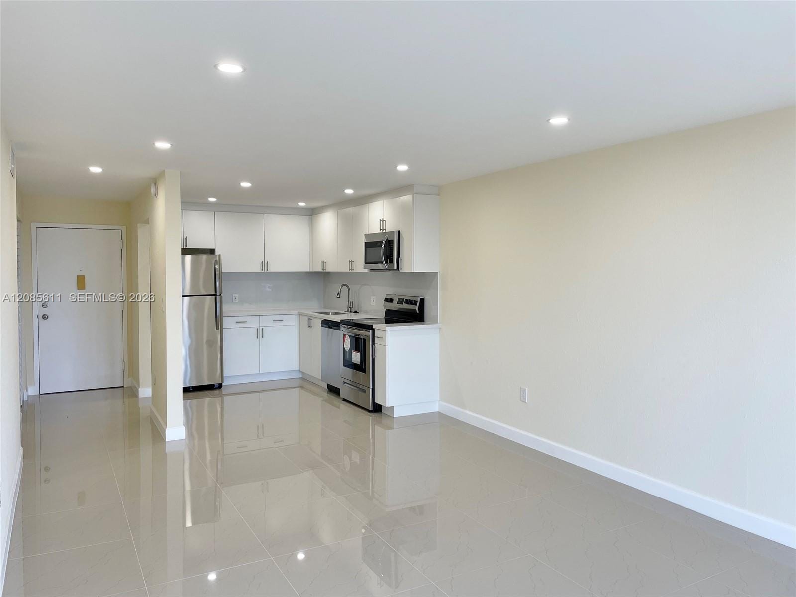 16851 NE 23rd Avenue A411 — photo 8