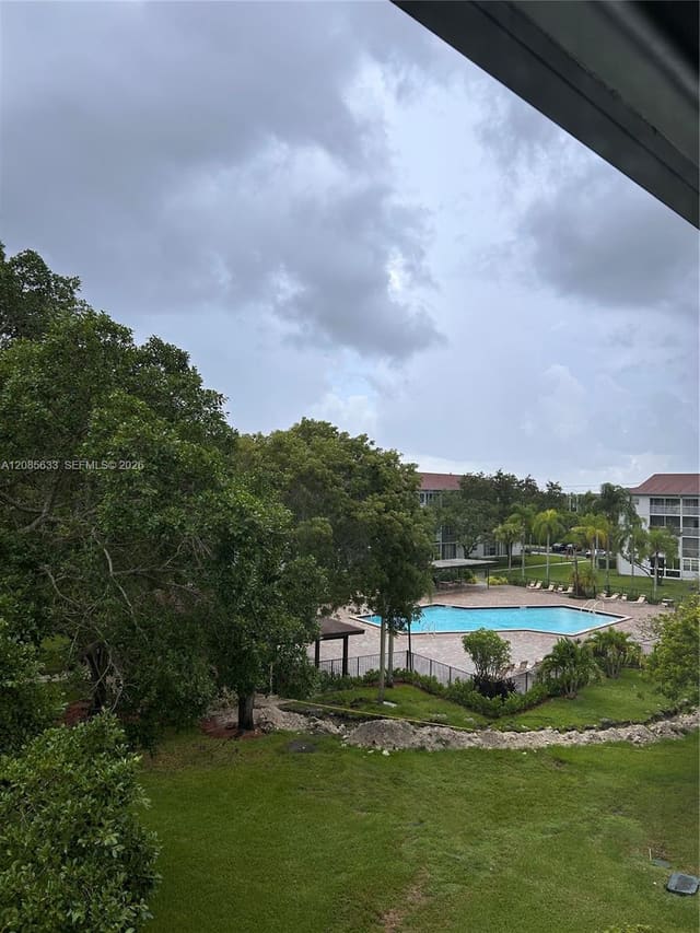 1351 SW 125th Avenue 405S, Pembroke Pines, FL 33027