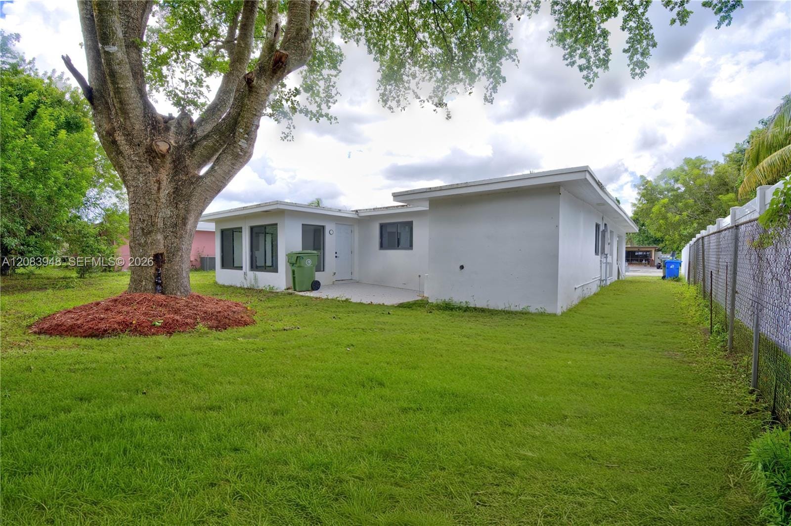 810 Wyoming Avenue, Fort Lauderdale, FL 33312 photo 2