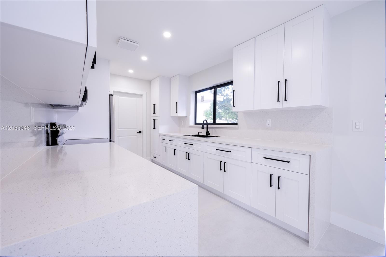 810 Wyoming Avenue, Fort Lauderdale, FL 33312 photo 12