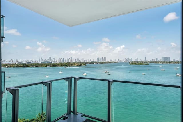 1100 West Avenue 1020, Miami Beach, FL 33139
