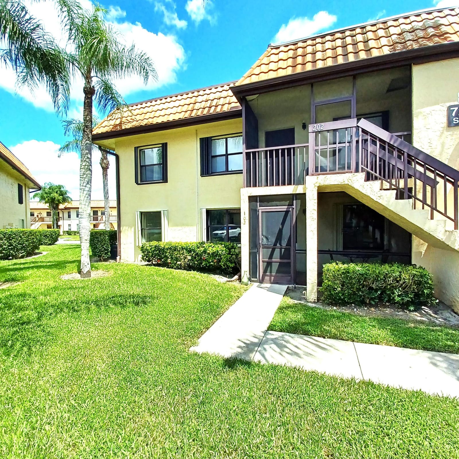 7221 Golf Colony Court 102, Lake Worth, FL 33467 photo 2