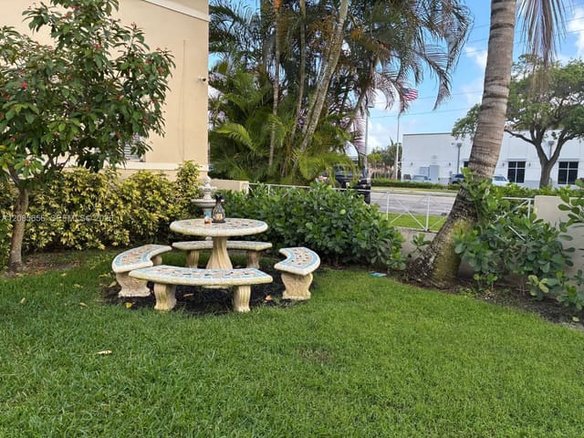689 NE 92nd Street 11G, Miami Shores, FL 33138