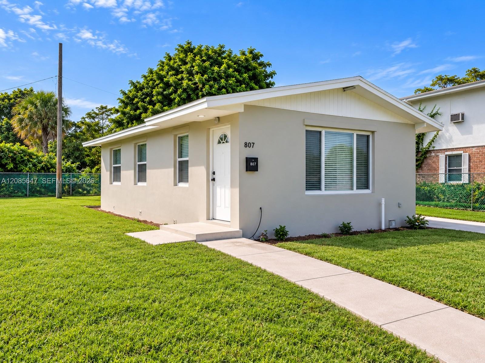 807 Handy Avenue 0, West Palm Beach, FL 33401 - photo 1 of 13