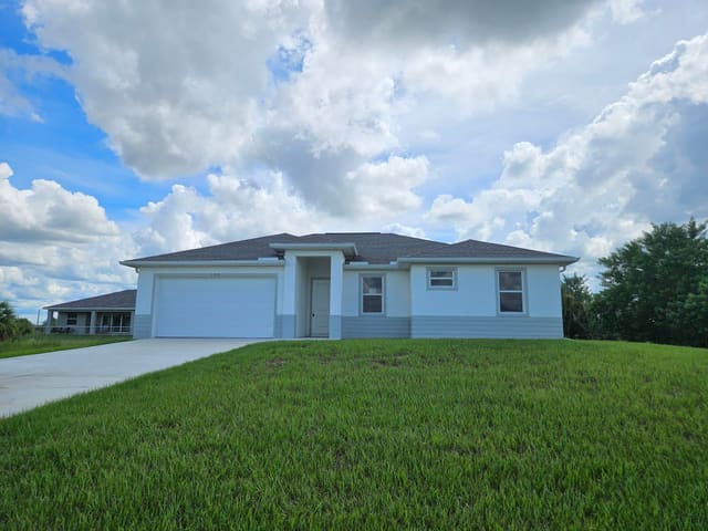 125 BETHLEHEM Place, LaBelle, FL 33935