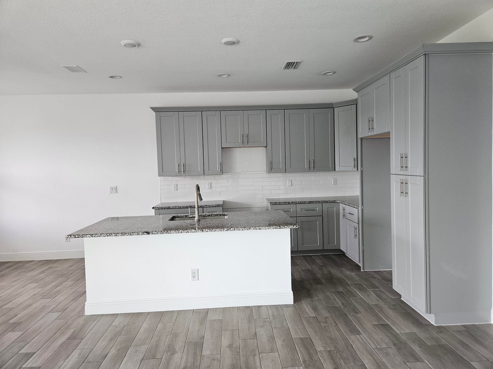 125 BETHLEHEM Place — photo 3