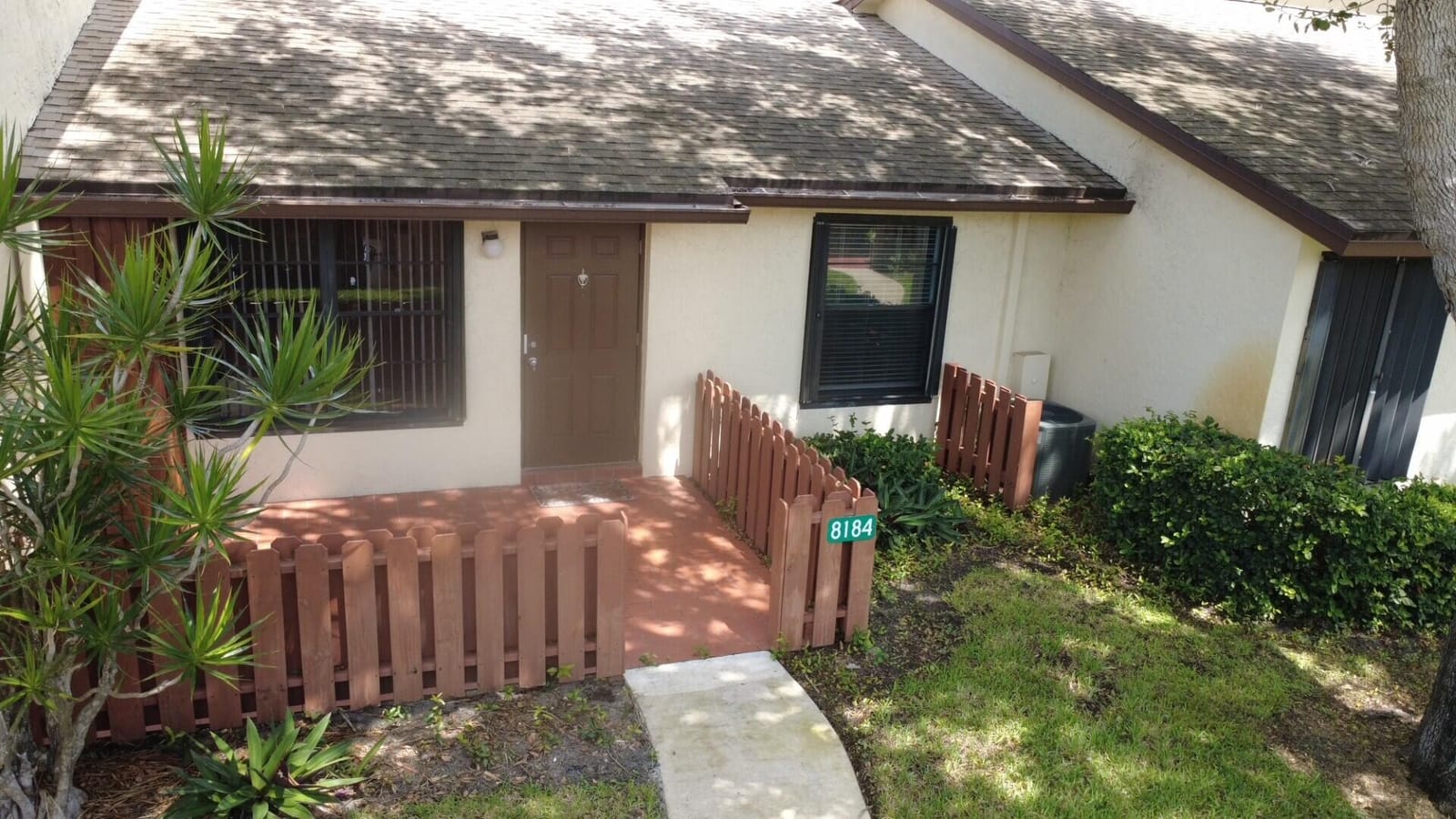 8184 SE VILLA Way, Hobe Sound, FL 33455 photo 18