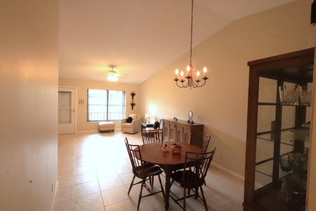 8184 SE VILLA Way — photo 4