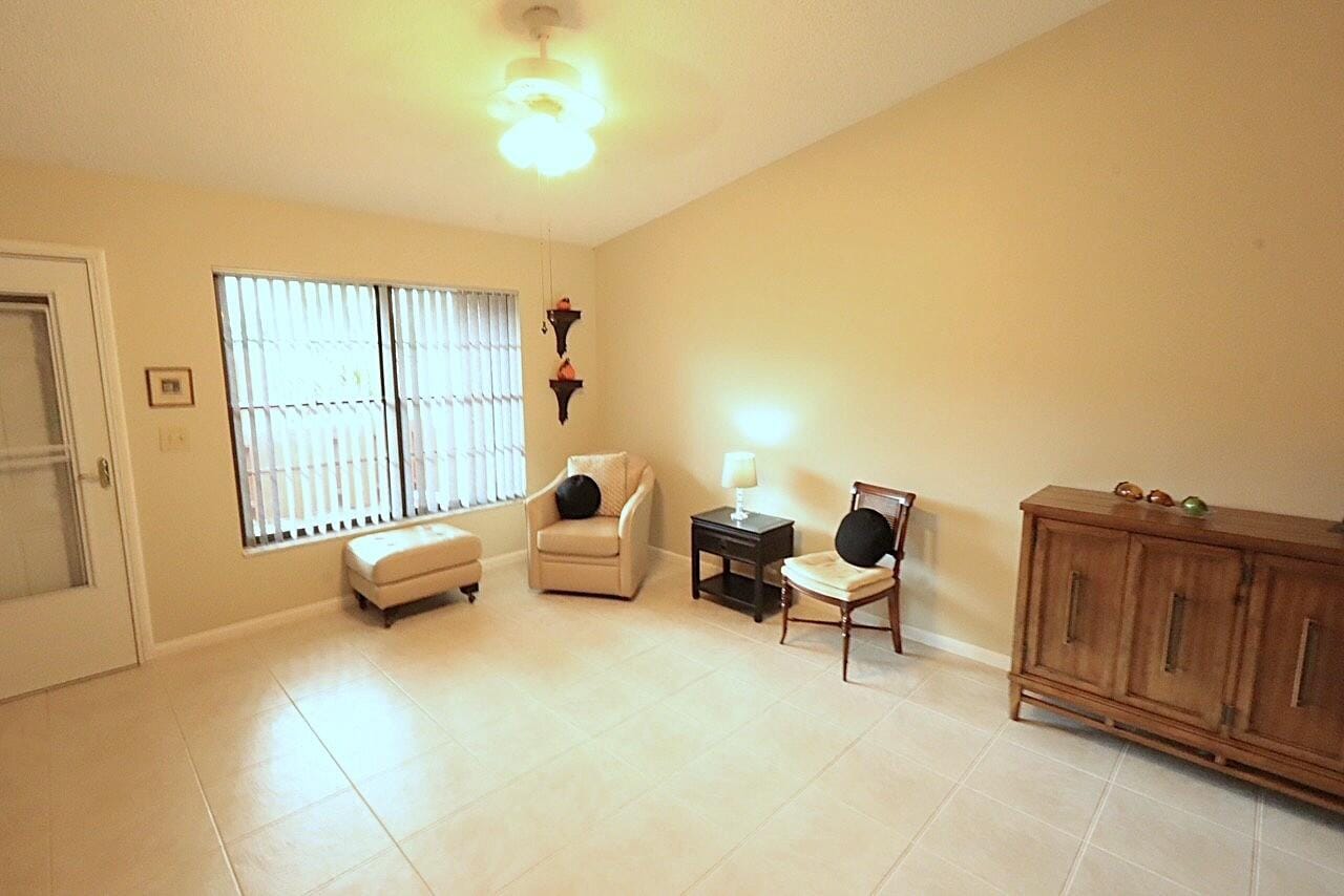 8184 SE VILLA Way — photo 5