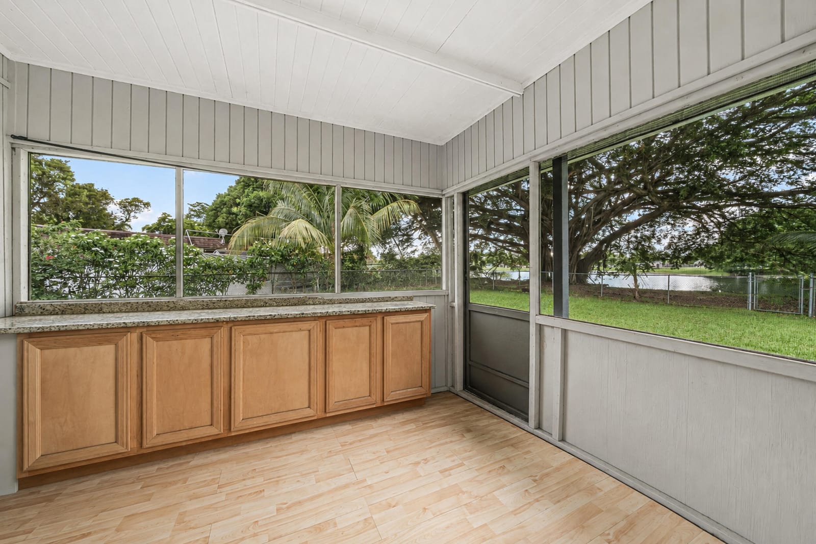 6807 NW 80TH Court, Tamarac, FL 33321 photo 15