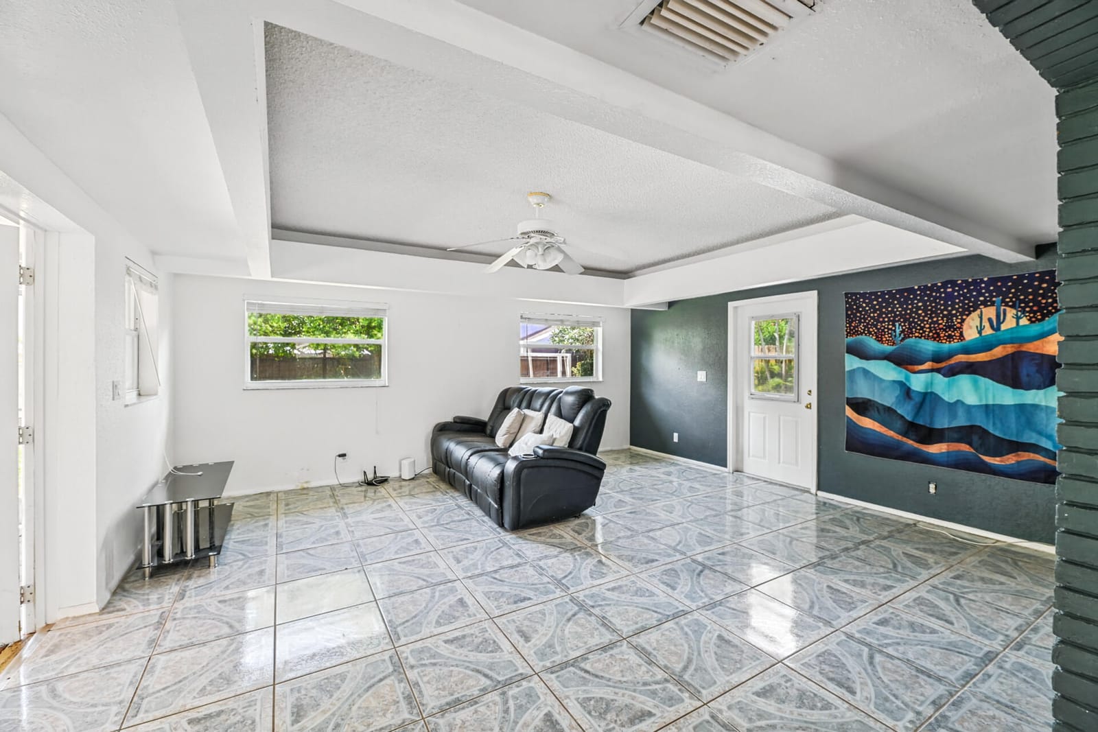 522 HERON Drive — photo 7