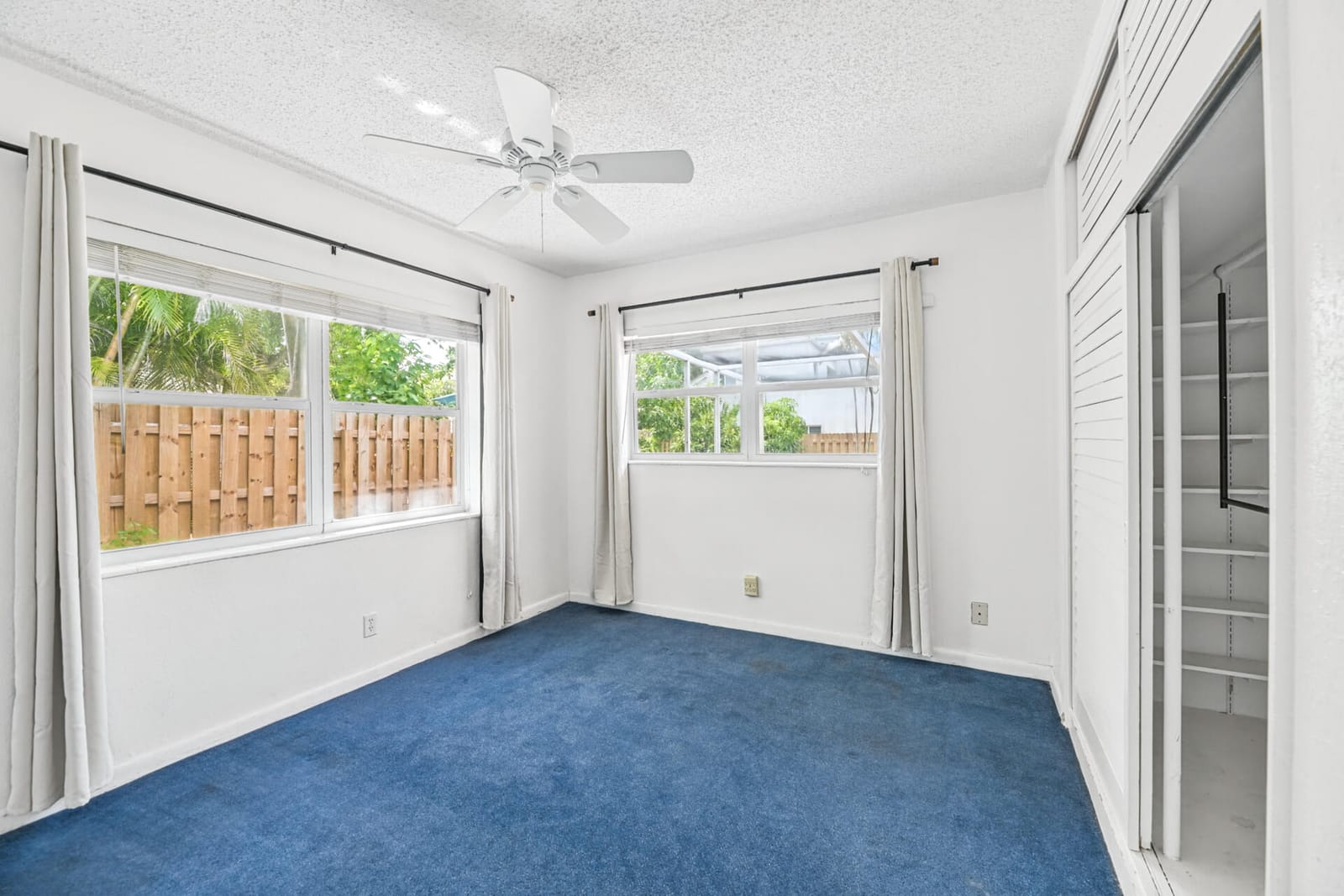 522 HERON Drive — photo 10