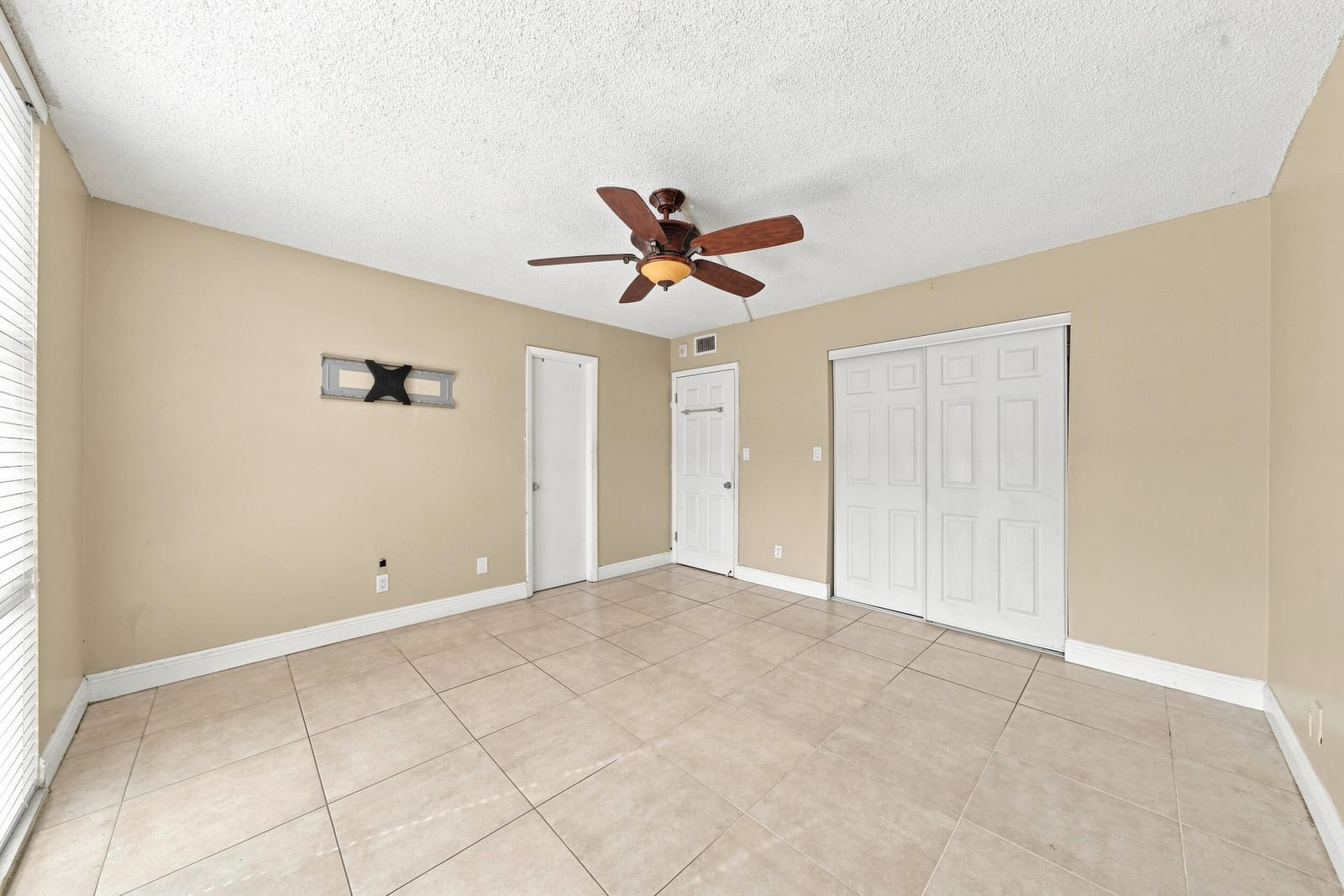 1750 W 46TH Street 242, Hialeah, FL 33012 photo 15