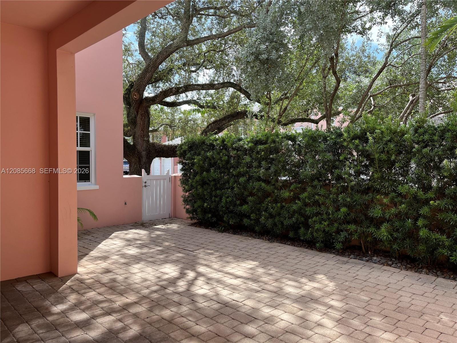 570 Loretto Avenue 10, Coral Gables, FL 33146 photo 16