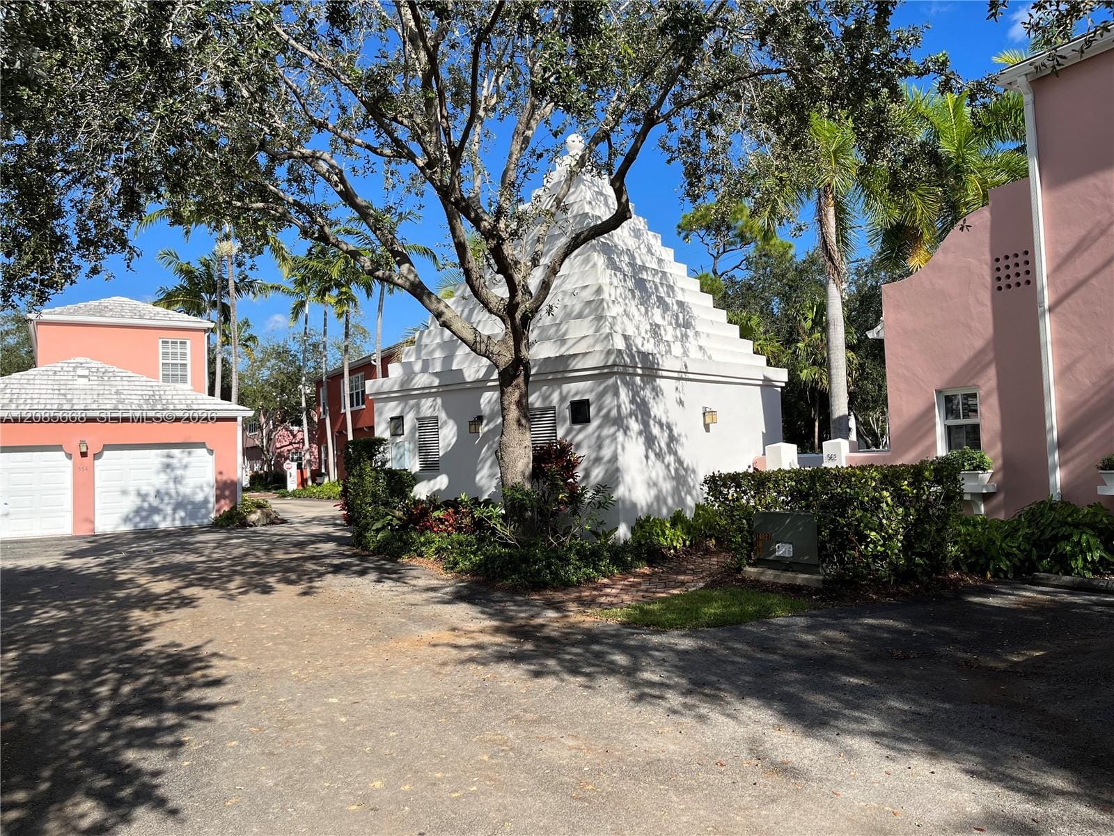 570 Loretto Avenue 10, Coral Gables, FL 33146 photo 18