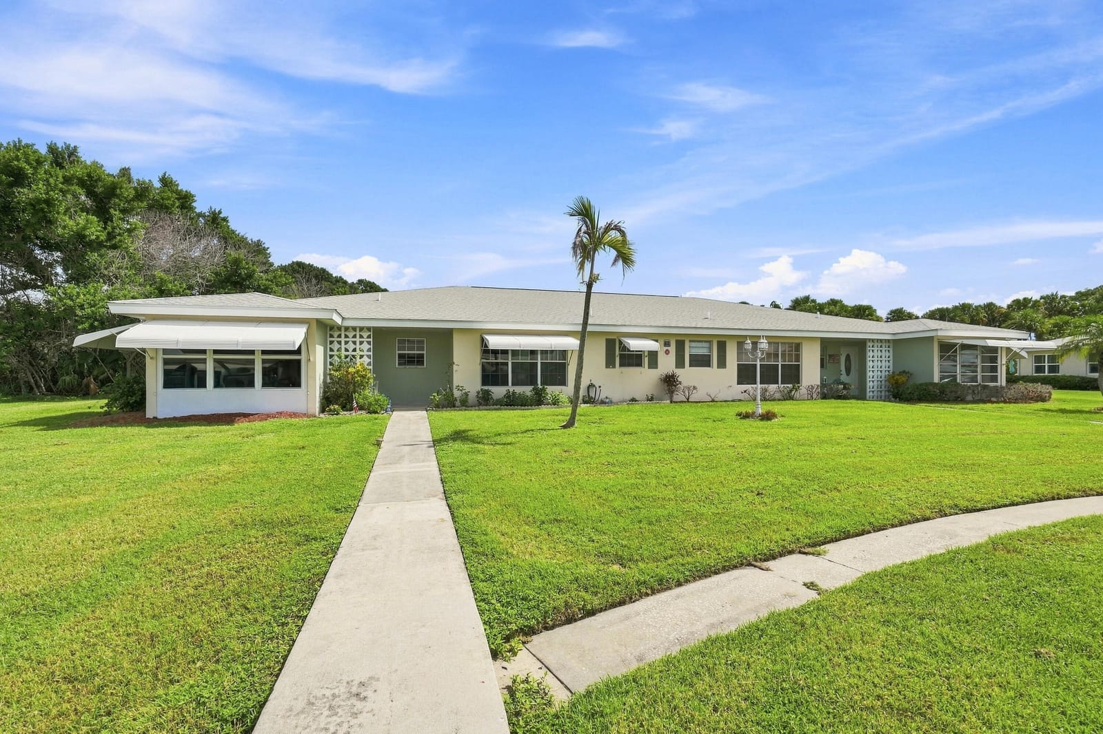 912 Savannas Point Drive Apt b — photo 2