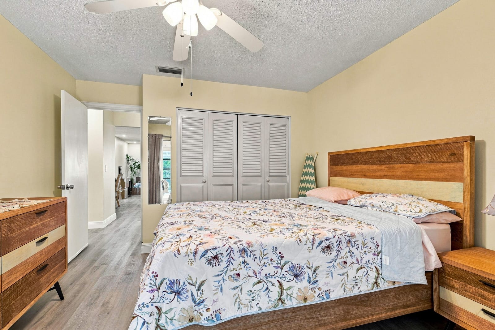 912 Savannas Point Drive Apt b — photo 11